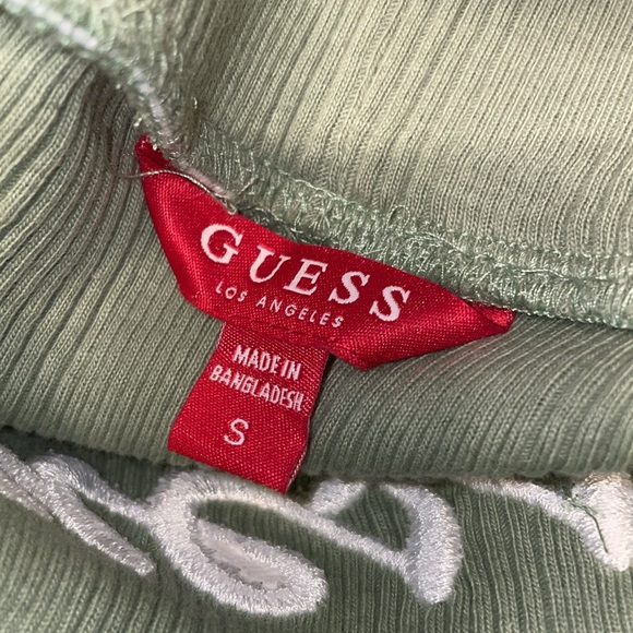 Guess green Crop top NWOT hangs over shoulders small fitted knit material - Picture 7 of 7